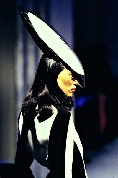 Look 14